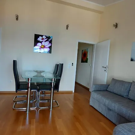 Apartment Jelica, Helle Mit Sonnenbalkon Trogir