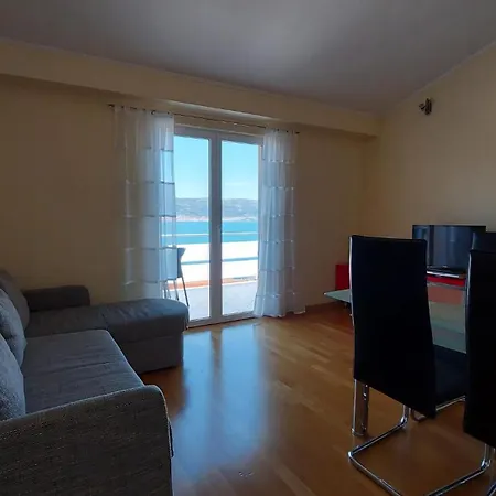 Jelica, Helle Mit Sonnenbalkon Apartment *