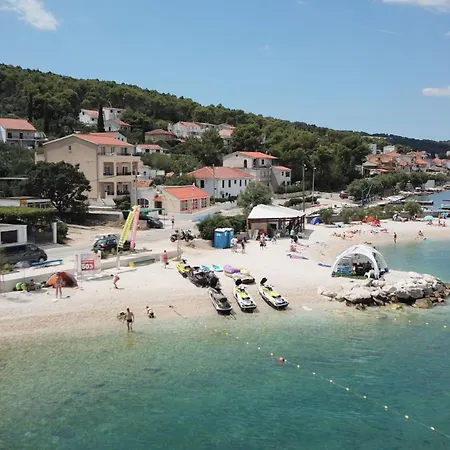Apartment Jelica, Helle Mit Sonnenbalkon Trogir