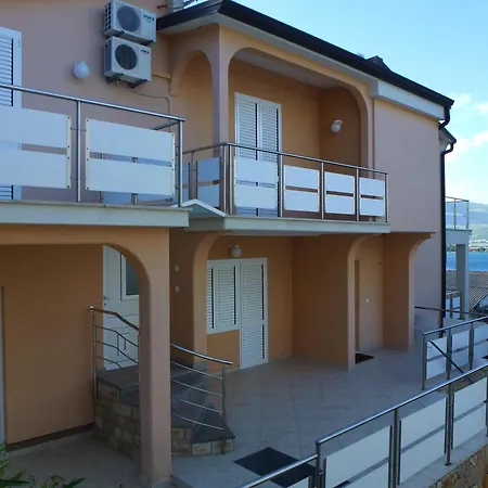 Apartment Jelica, Helle Mit Sonnenbalkon